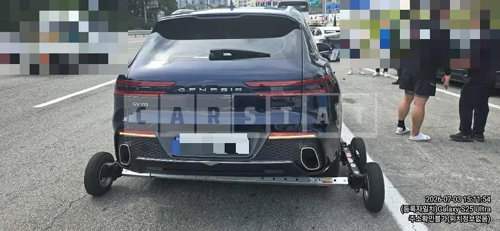 Photo 2 of 12: 2022 Genesis GV70 — Korean insurance auction