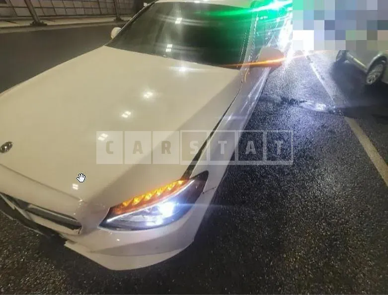 Photo 2 of 14: 2018 Mercedes-Benz C220 d — Korean insurance auction