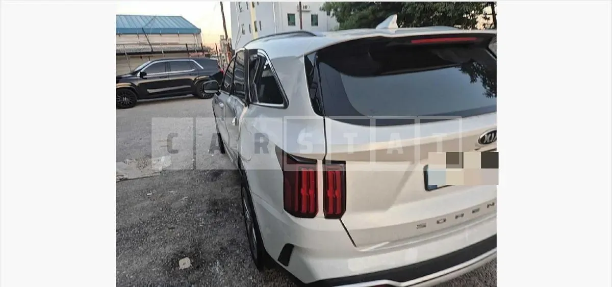 Photo 2 of 41: 2021 Kia Sorento — Korean insurance auction