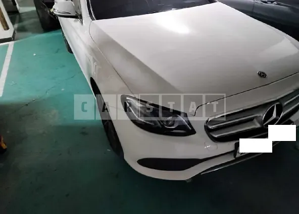 Photo 2 of 24: 2020 Mercedes-Benz E220d, VIN W1KZF0EB1LA840597 — Korean insurance auction