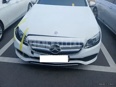 Photo 1 of 50: 2017 Mercedes-Benz E220d — Korean insurance auction