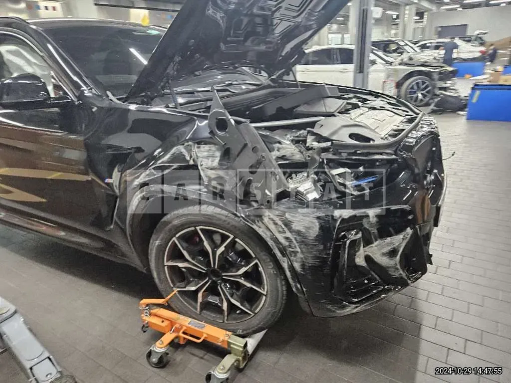 Photo 2 of 21: 2024 BMW X4 xDrive20i — Korean insurance auction