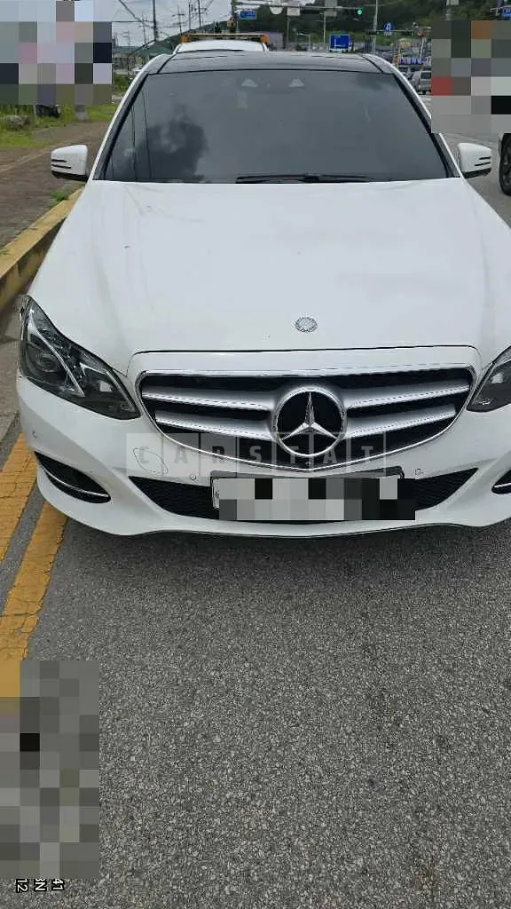 Photo 2 of 34: 2015 Mercedes-Benz E250 BlueTec 4Matic — Korean insurance auction
