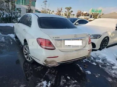 Photo 1 of 27: 2020 Mercedes-Benz E300 4Matic — Korean insurance auction
