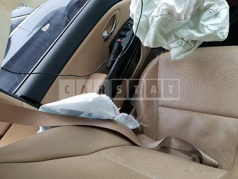 Photo 2 of 19: 2018 Kia Carnival, VIN KNAMC81ABJS394361 — Korean insurance auction
