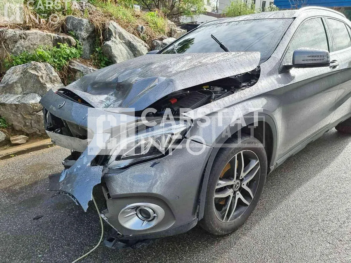Photo 2 of 31: 2018 Mercedes-Benz GLA220, VIN WDCTG4FB8KJ570330 — Korean insurance auction