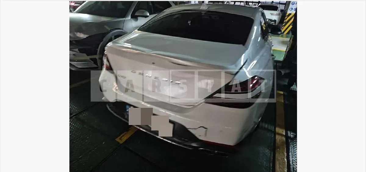 Photo 2 of 8: 2023 Genesis G70 — Korean insurance auction