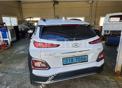 Photo 1 of 30: 2020 Hyundai Kona Electric, VIN KMHK281GFLU110238 — Korean insurance auction