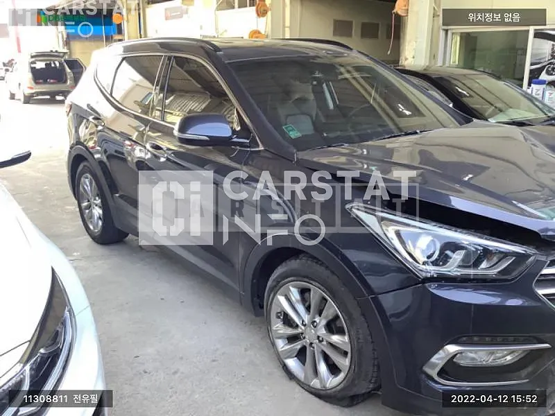 Photo 2 of 15: 2015 Hyundai Santa Fe, VIN KMHSW81UBGU584687 — Korean insurance auction