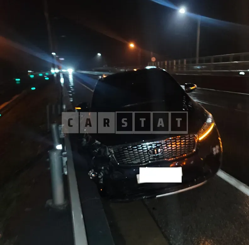 Photo 2 of 8: 2019 Kia Sorento — Korean insurance auction