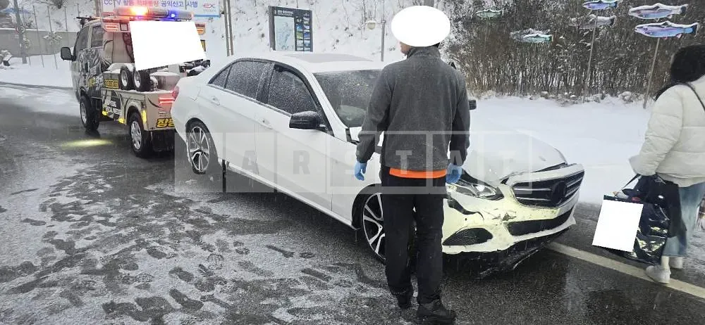 Photo 2 of 20: 2015 Mercedes-Benz E220 BlueTec, VIN WDDHF0AB4GB249603 — Korean insurance auction