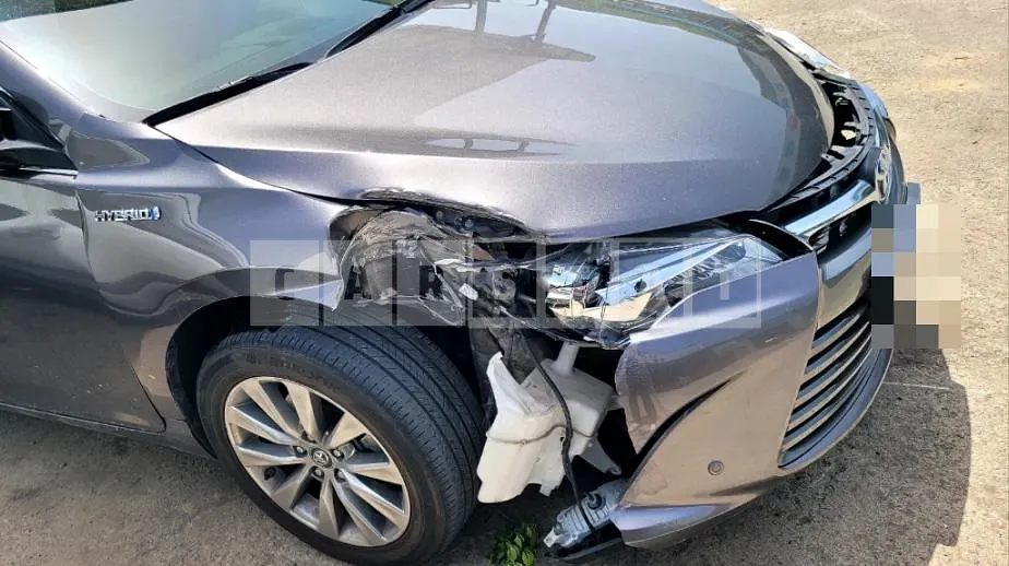 Photo 3 of 3: 2017 Toyota Camry Hybrid LE — Korean insurance auction