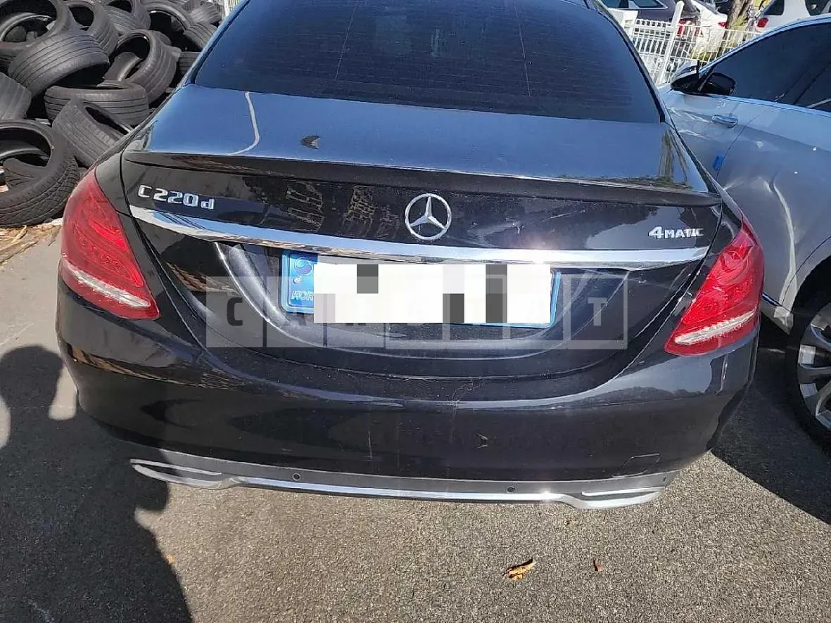 Photo 2 of 23: 2017 Mercedes-Benz C220 d 4Matic, VIN WDDWF0FB5HR218305 — Korean insurance auction