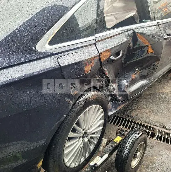 Photo 2 of 17: 2021 Audi A6 45 TFSI — Korean insurance auction