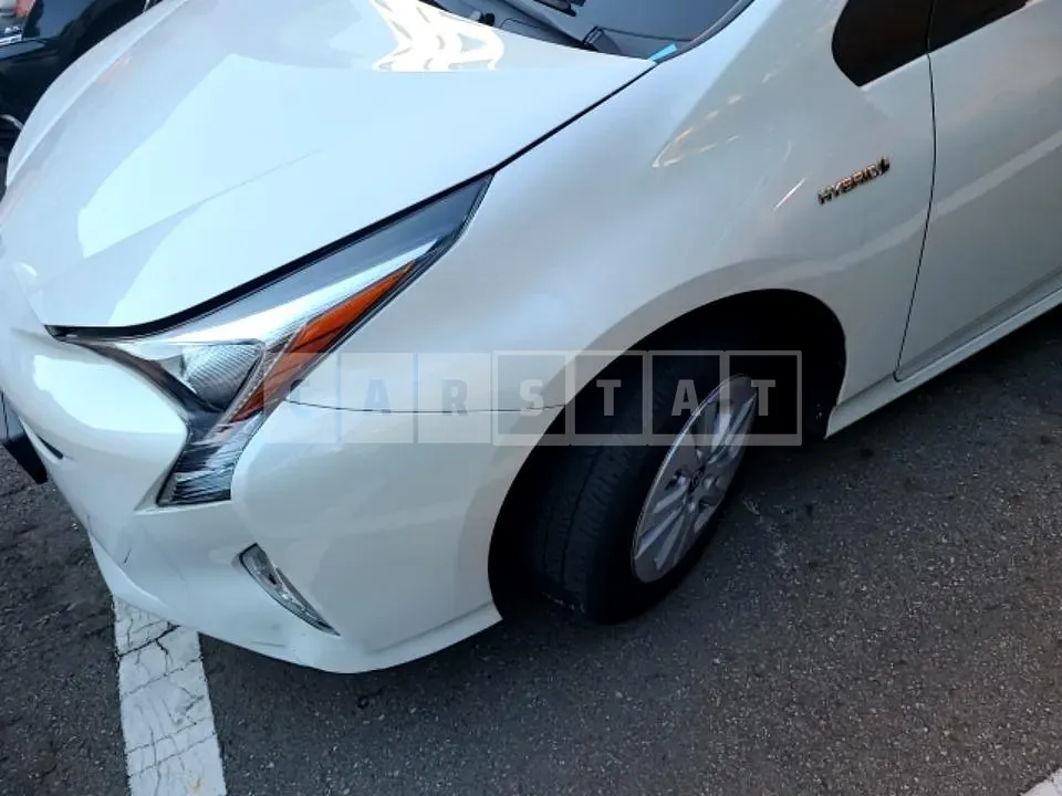 Photo 2 of 31: 2018 Toyota Prius, VIN JTDKBRFU3J3083442 — Korean insurance auction