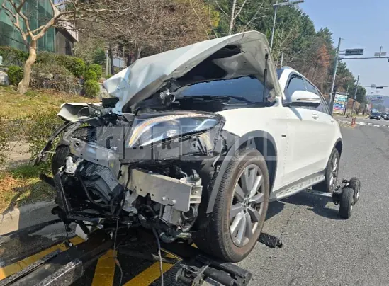 Photo 2 of 10: 2019 Mercedes-Benz GLC350 e 4Matic, VIN WDC0G5EB5KF544846 — Korean insurance auction