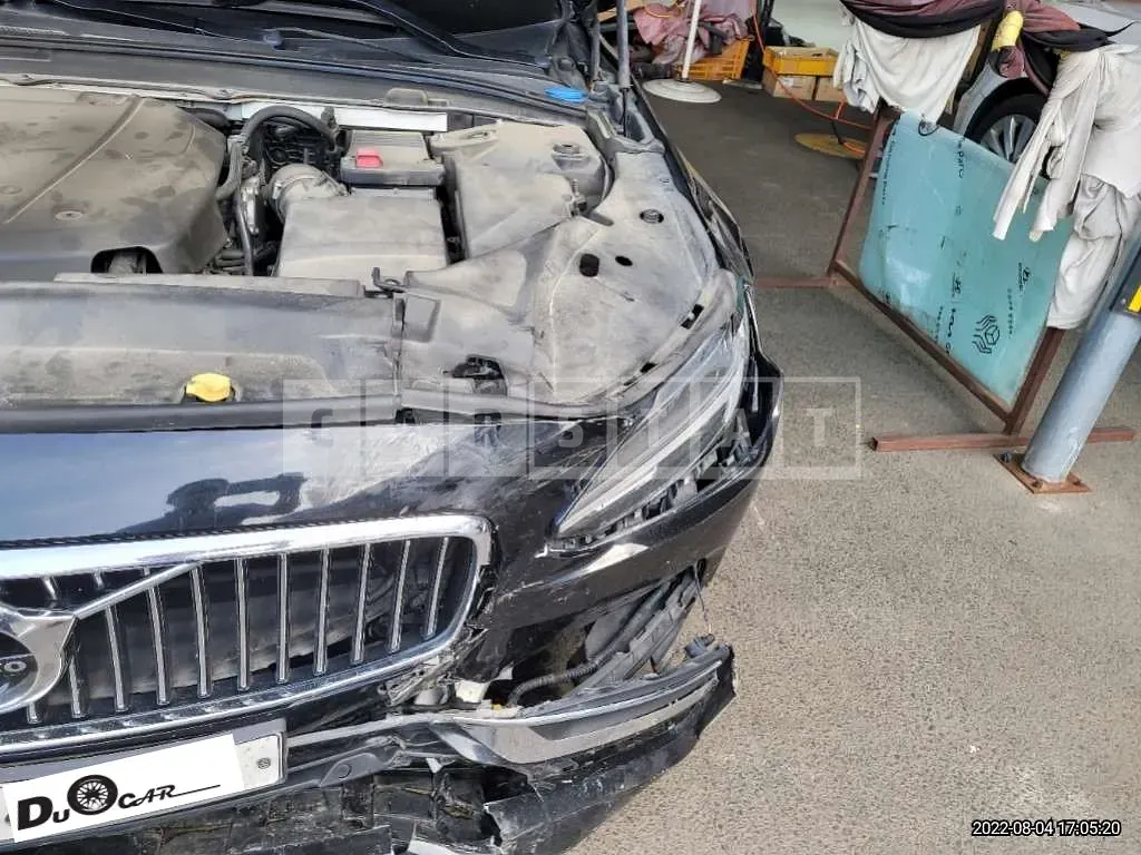 Photo 2 of 36: 2017 Volvo S90 T5, VIN YV1PS102DH1012733 — Korean insurance auction
