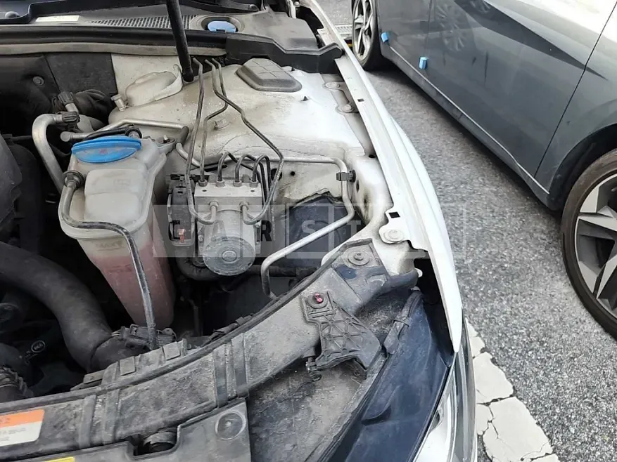 Photo 2 of 15: 2014 Audi A4 2.0 TDI quattro — Korean insurance auction