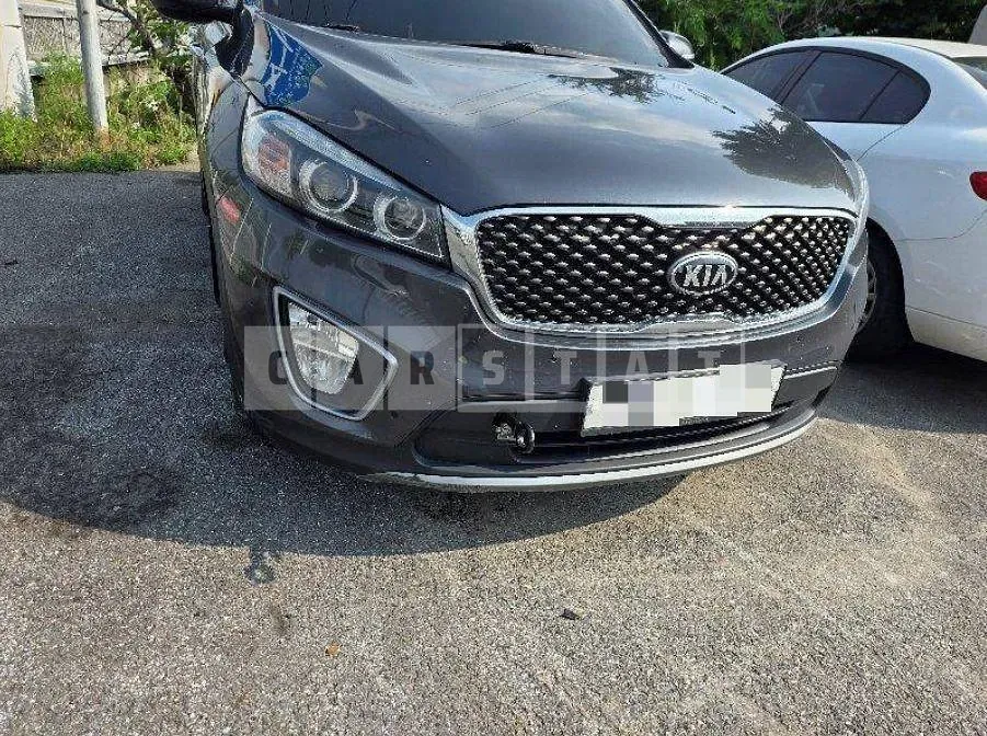 Photo 2 of 8: 2015 Kia Sorento 2.2 — Korean insurance auction