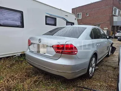 Photo 1 of 11: 2014 Volkswagen Passat 2.0 TDI — Korean insurance auction
