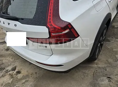 Photo 2 of 18: 2022 Volvo V60 CCB5 AWD — Korean insurance auction