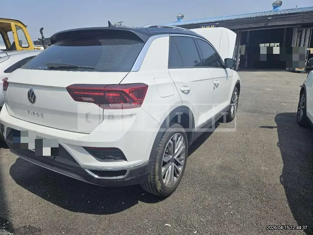 Photo 2 of 23: 2021 Volkswagen T-Roc 2.0TDI — Korean insurance auction