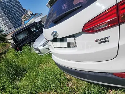 Photo 1 of 7: 2014 Hyundai Santa Fe, VIN KMHSW81UDFU393514 — Korean insurance auction