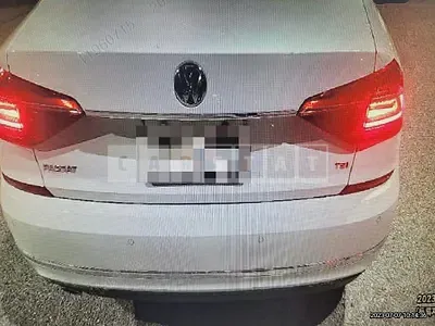 Photo 1 of 5: 2018 Volkswagen Passat 2.0 TSI, VIN 1VWZZZA3ZJC039001 — Korean insurance auction
