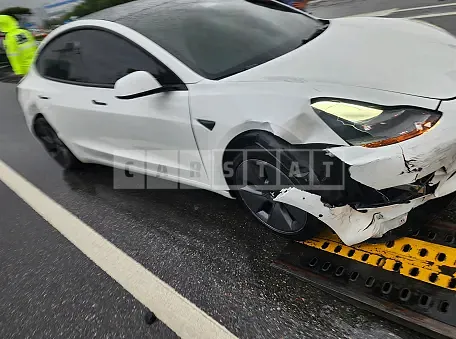 Photo 2 of 43: 2022 Tesla Model 3 Long Range — Korean insurance auction