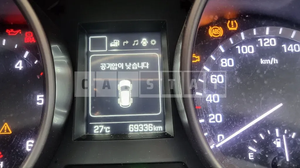 Photo 2 of 8: 2016 Hyundai Santa Fe DM 2.2, VIN KMHSW81XBGU622362 — Korean insurance auction
