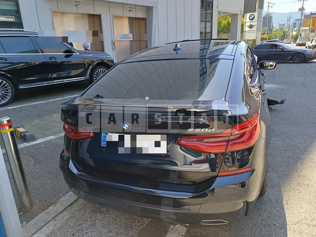 Photo 2 of 15: 2023 BMW 620d — Korean insurance auction