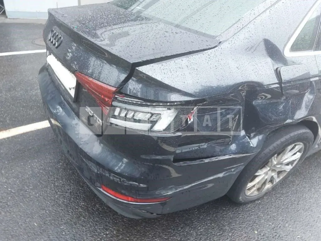 Photo 2 of 22: 2018 Audi A4 30 TDI, VIN WAUZZZF46JA168083 — Korean insurance auction