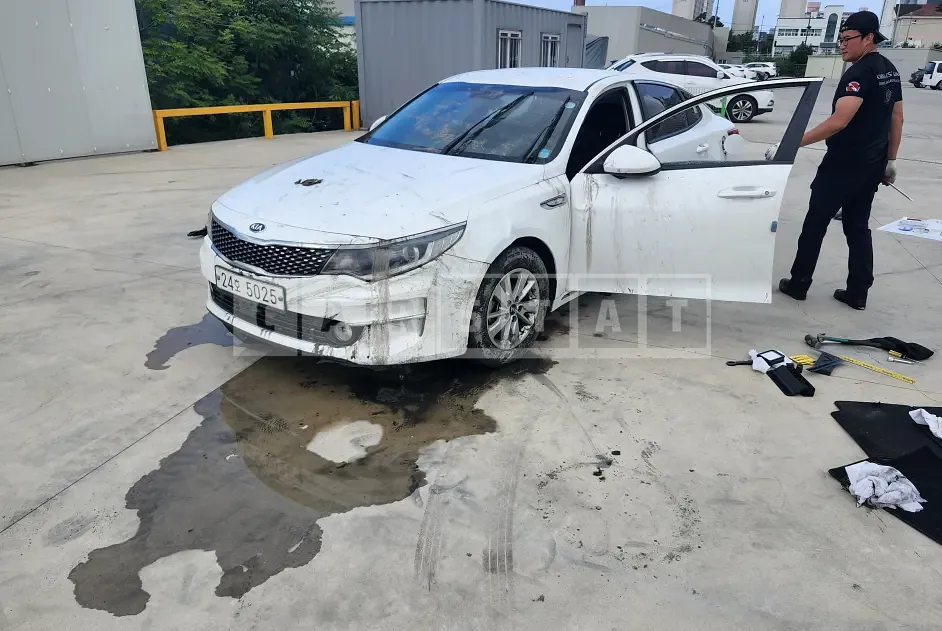 Photo 2 of 5: 2018 Kia K5, VIN KNAGS416BJA227339 — Korean insurance auction