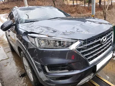 Photo 1 of 40: 2020 Hyundai Tucson, VIN KMHJ3812HLU230189 — Korean insurance auction