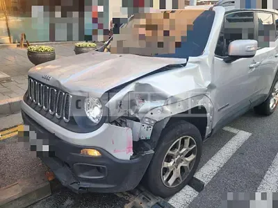 Photo 1 of 10: 2016 Jeep Zip Renegade — Korean insurance auction
