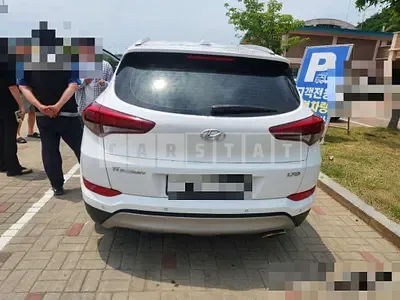 Photo 1 of 4: 2017 Hyundai Tucson TL 1.7 — Korean insurance auction