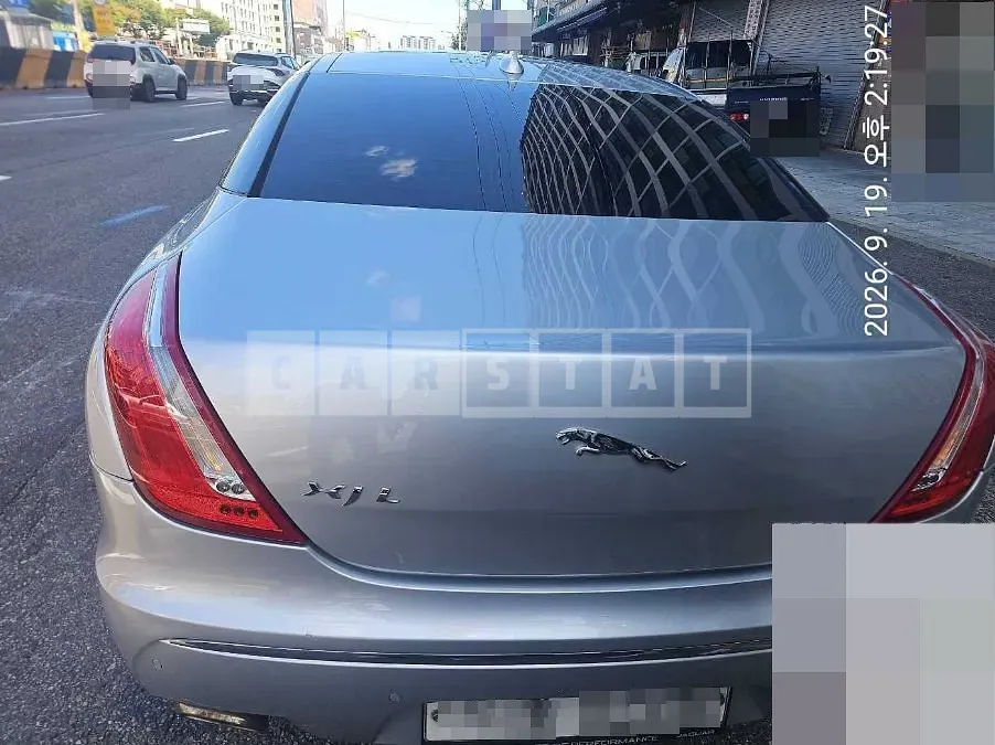 Photo 2 of 14: 2015 Jaguar XJ 3.0d — Korean insurance auction