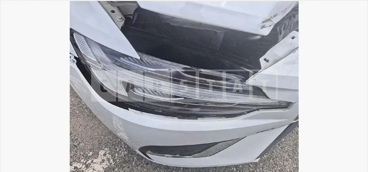 Photo 2 of 40: 2023 Volvo S60B5 — Korean insurance auction