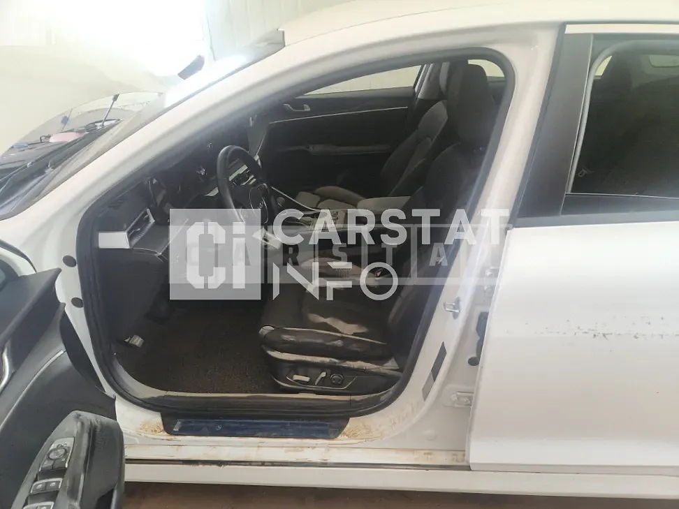 Photo 2 of 2: 2021 Kia Salm K5 2.0 (LPI) — Korean insurance auction