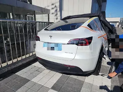 Photo 1 of 17: 2021 Tesla Model Y Long Range, VIN 5YJYGDEE6MF176164 — Korean insurance auction