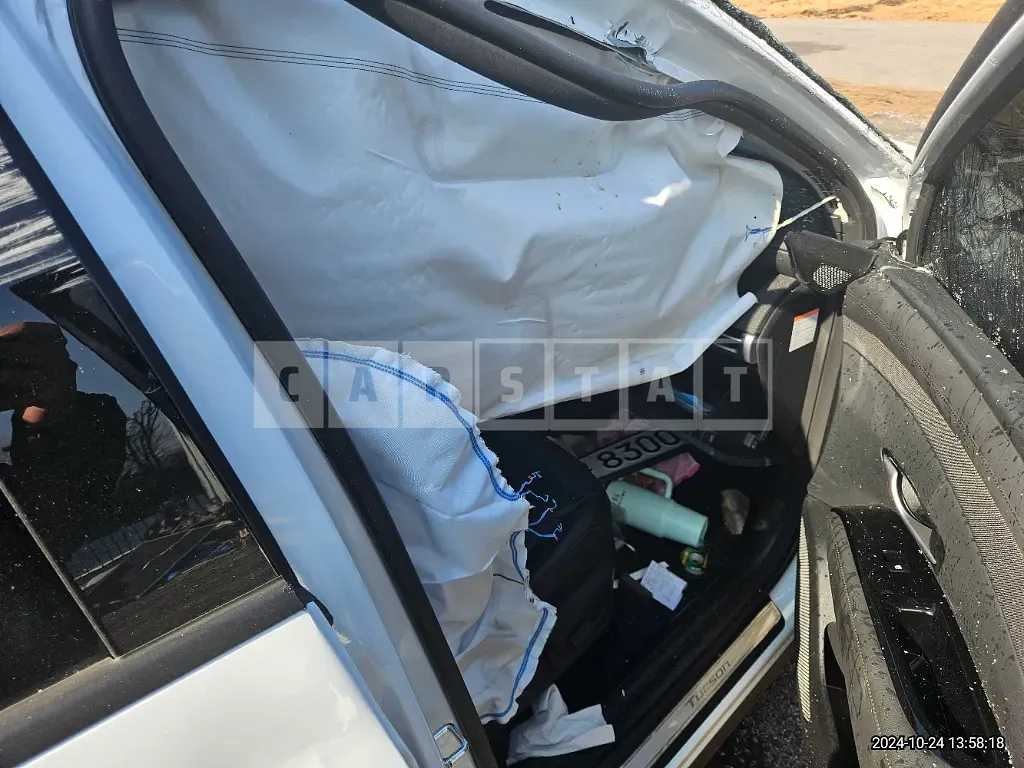 Photo 2 of 47: 2024 Hyundai Tucson — Korean insurance auction