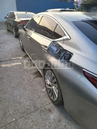 Photo 2 of 10: 2019 Lexus ES300h — Korean insurance auction