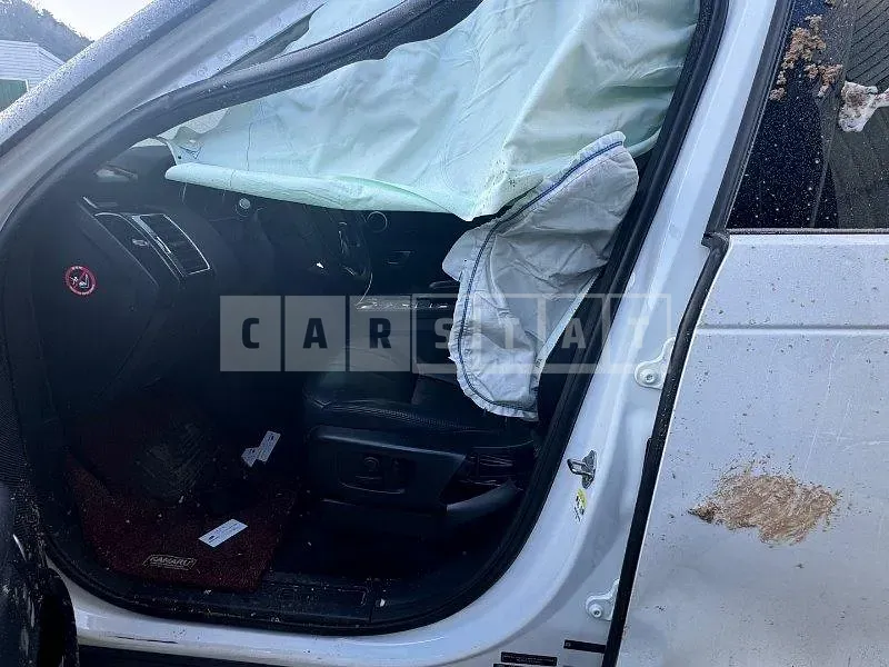 Photo 2 of 23: 2020 Land Rover Discovery SD4 — Korean insurance auction