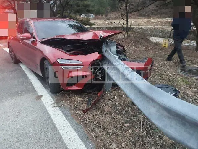 Photo 2 of 8: 2020 Genesis G70 — Korean insurance auction