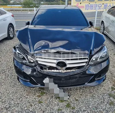 Photo 1 of 12: 2016 Mercedes-Benz E220 BlueTec, VIN WDDHF0AB0GB329125 — Korean insurance auction