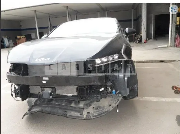 Photo 2 of 10: 2023 Kia K5 — Korean insurance auction