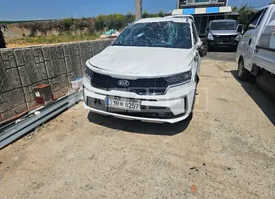 Photo 1 of 24: 2021 Kia Sorento — Korean insurance auction