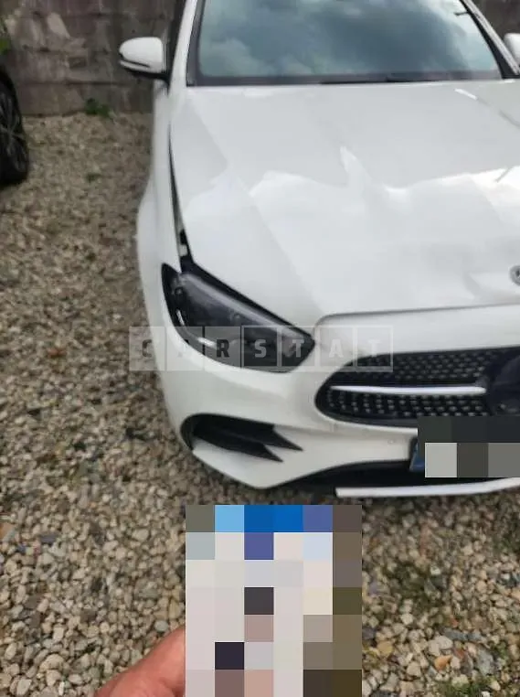 Photo 2 of 9: 2020 Mercedes-Benz E220 d 4Matic — Korean insurance auction