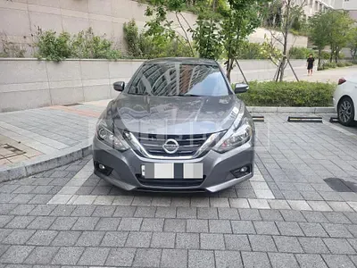 Photo 1 of 13: 2018 Nissan Altima 2.5 — Korean insurance auction