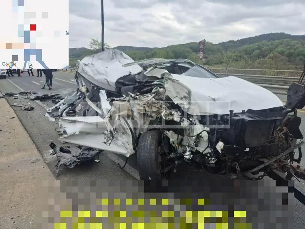 Photo 2 of 6: 2018 Hyundai Santa Fe TM — Korean insurance auction